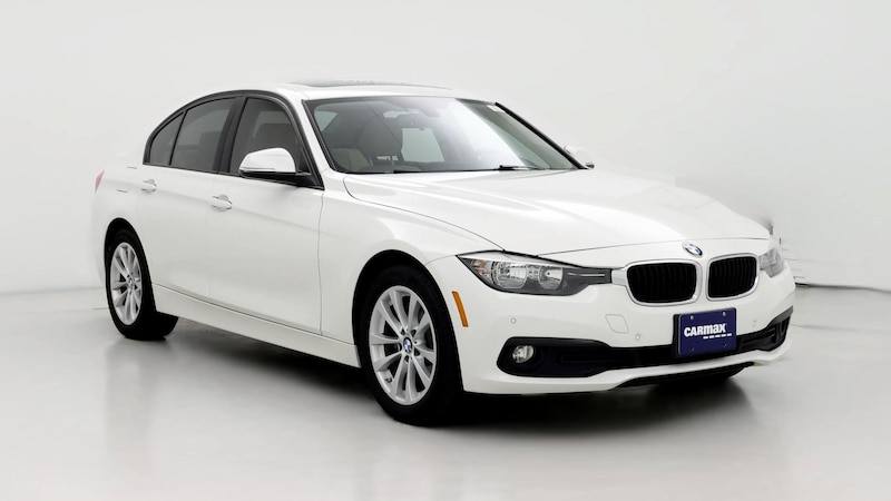 2017 BMW 3 Series 320i Hero Image