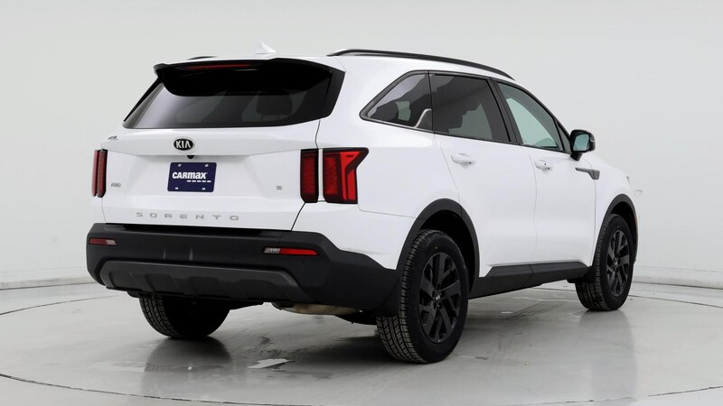 2021 Kia Sorento S 8