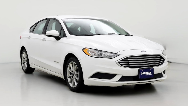 2017 Ford Fusion SE Hero Image