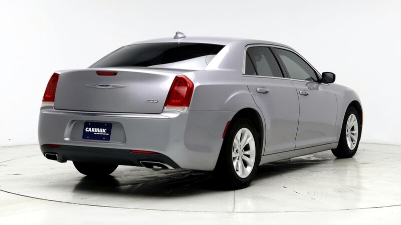 2016 Chrysler 300 Limited Edition 8