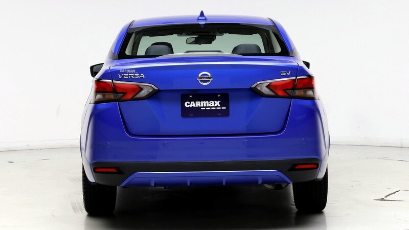 2020 Nissan Versa SV 6