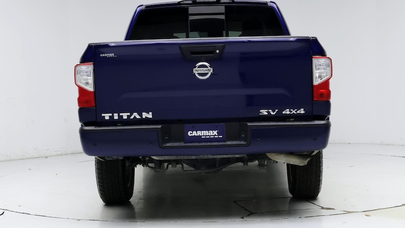 2022 Nissan Titan SV 6