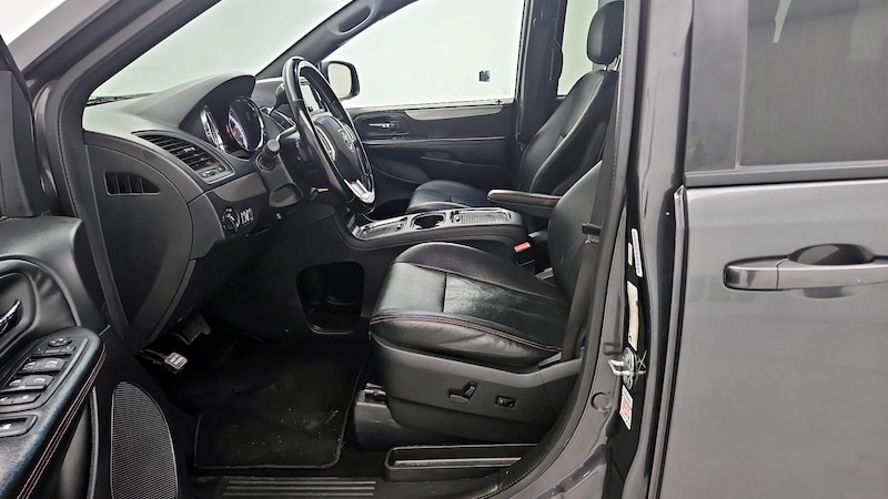 2019 Dodge Grand Caravan GT 11