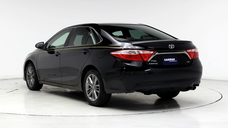 2017 Toyota Camry SE 2