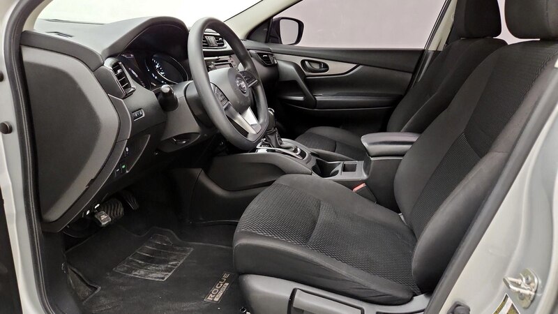 2020 Nissan Rogue Sport S 11