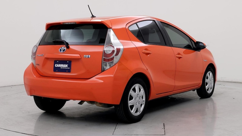 2014 Toyota Prius c One 8