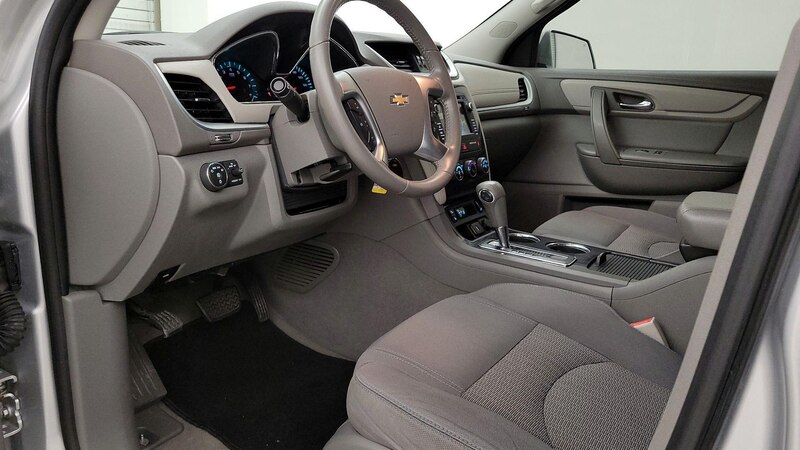 2016 Chevrolet Traverse LT 11