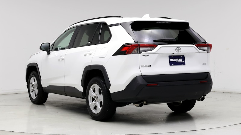 2021 Toyota RAV4 XLE 2