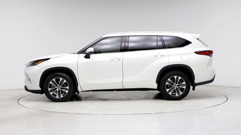 2021 Toyota Highlander XLE 3