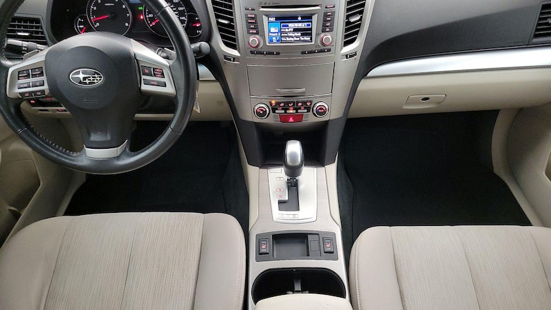 2014 Subaru Outback Premium 9