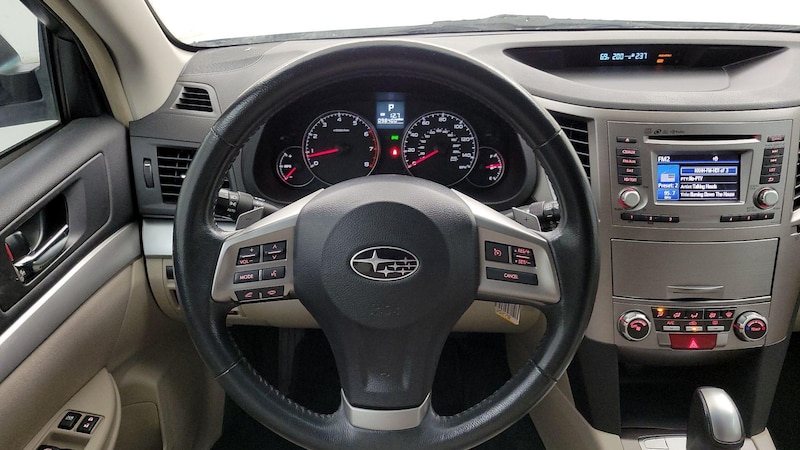 2014 Subaru Outback Premium 10