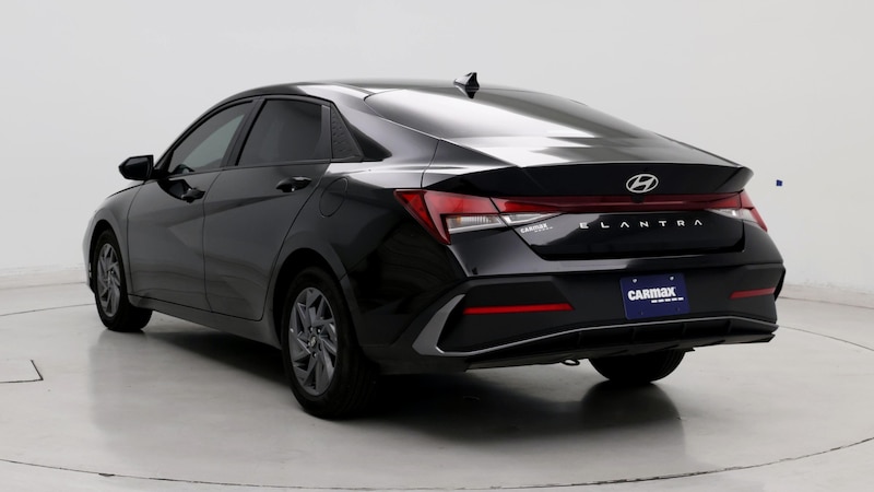 2024 Hyundai Elantra SEL 2