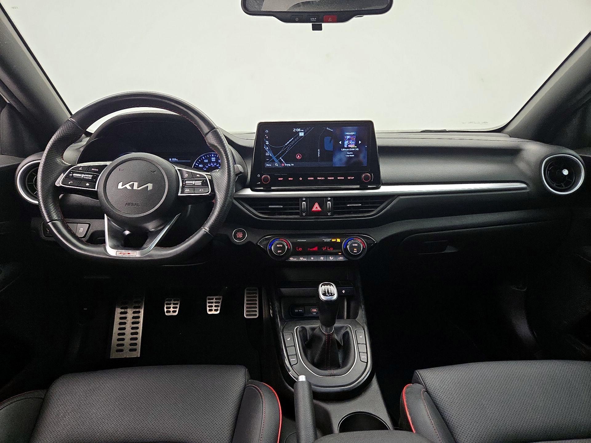 Thumbnail: 2023 Kia Forte - 9