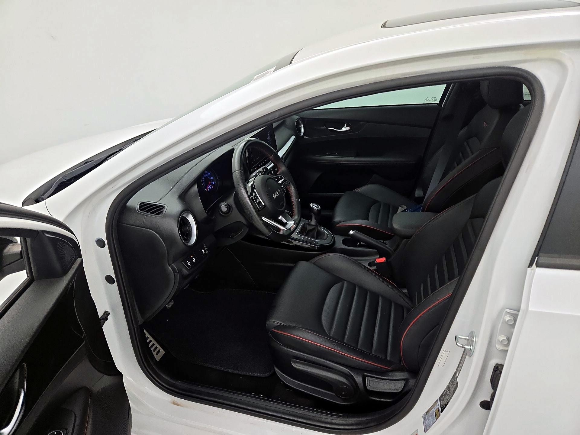 Thumbnail: 2023 Kia Forte - 11