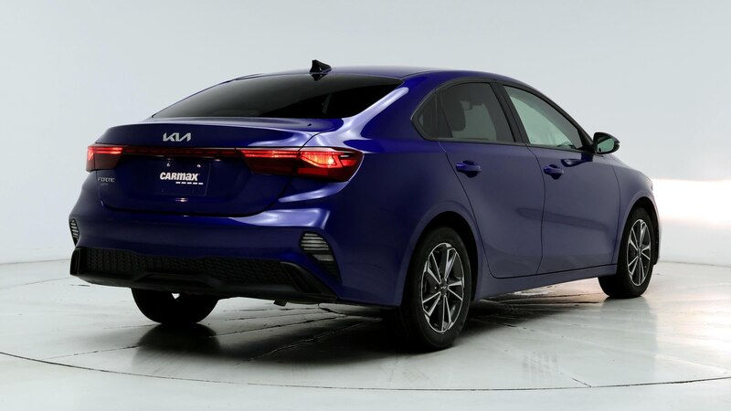 2023 Kia Forte LXS 8