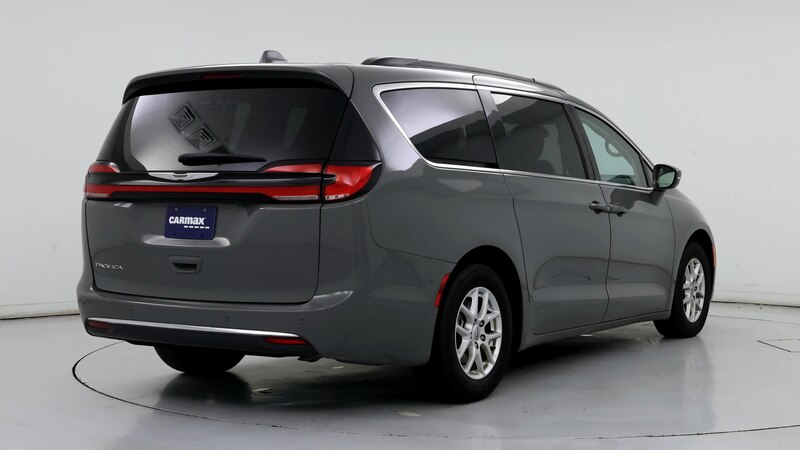 2022 Chrysler Pacifica Touring L 8