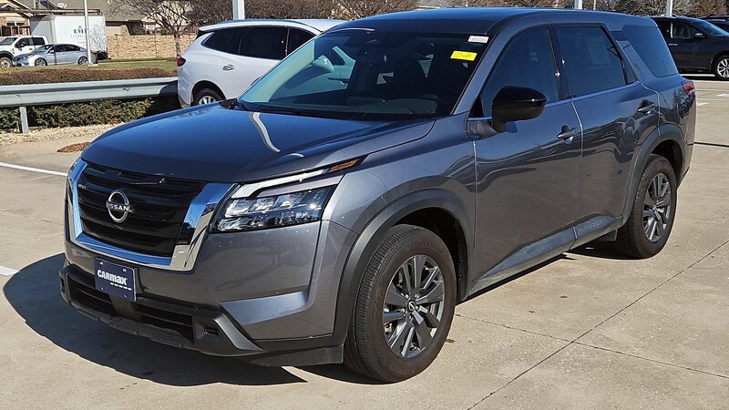 2023 Nissan Pathfinder S 3