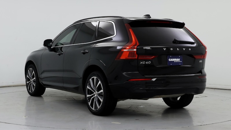 2022 Volvo XC60 B5 Momentum 2