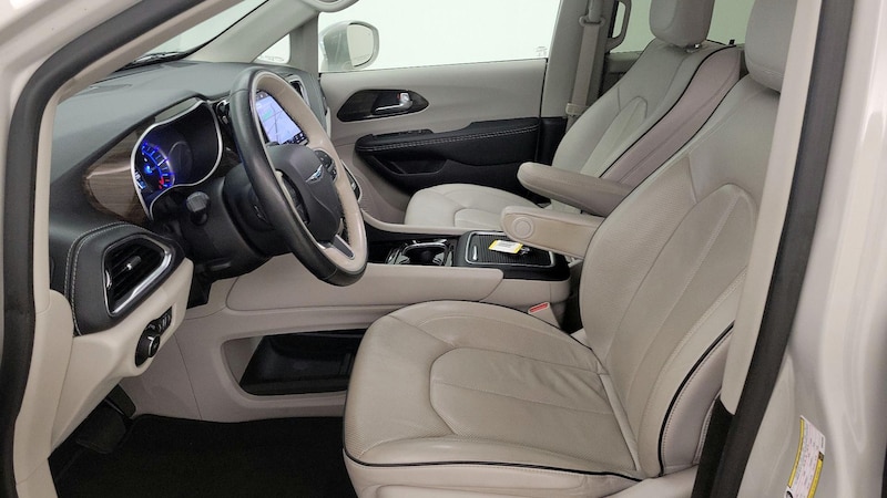 2021 Chrysler Pacifica Hybrid Limited 11