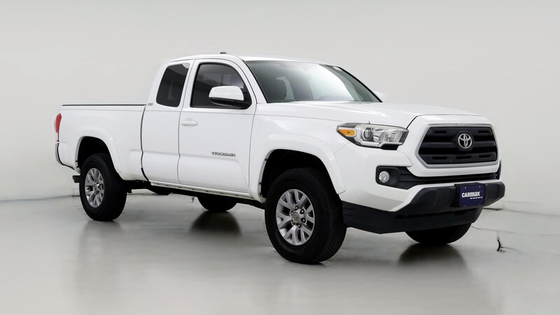 2016 Toyota Tacoma SR5 Hero Image