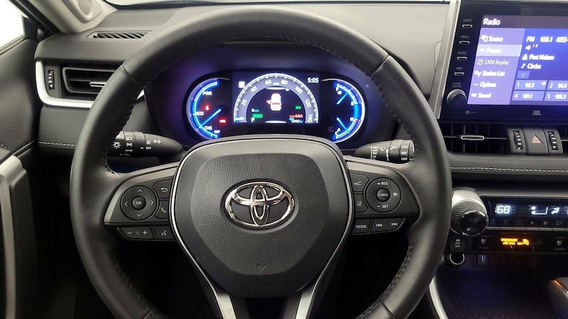 2022 Toyota RAV4 Limited 10