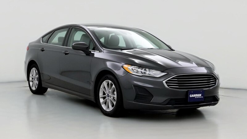 2020 Ford Fusion SE Hero Image