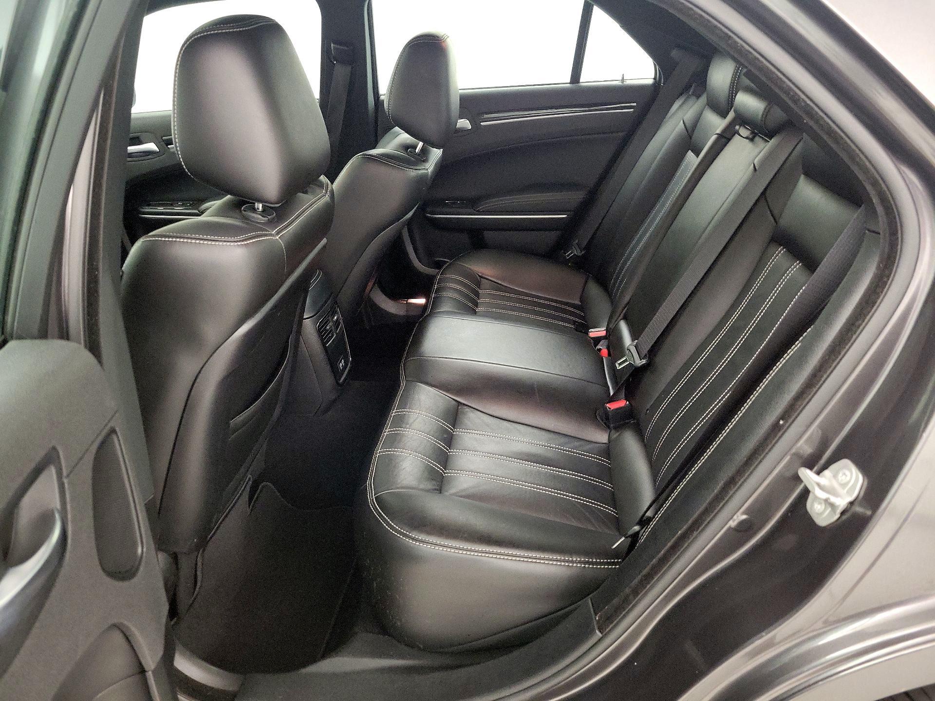 Thumbnail: 2022 Chrysler 300 - 20