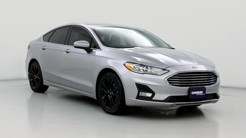 2020 Ford Fusion SE Hero Image