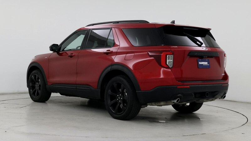 2022 Ford Explorer ST-Line 2