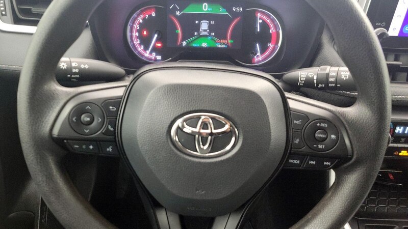 2023 Toyota RAV4 XLE 10