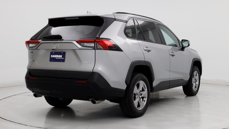 2023 Toyota RAV4 XLE 8