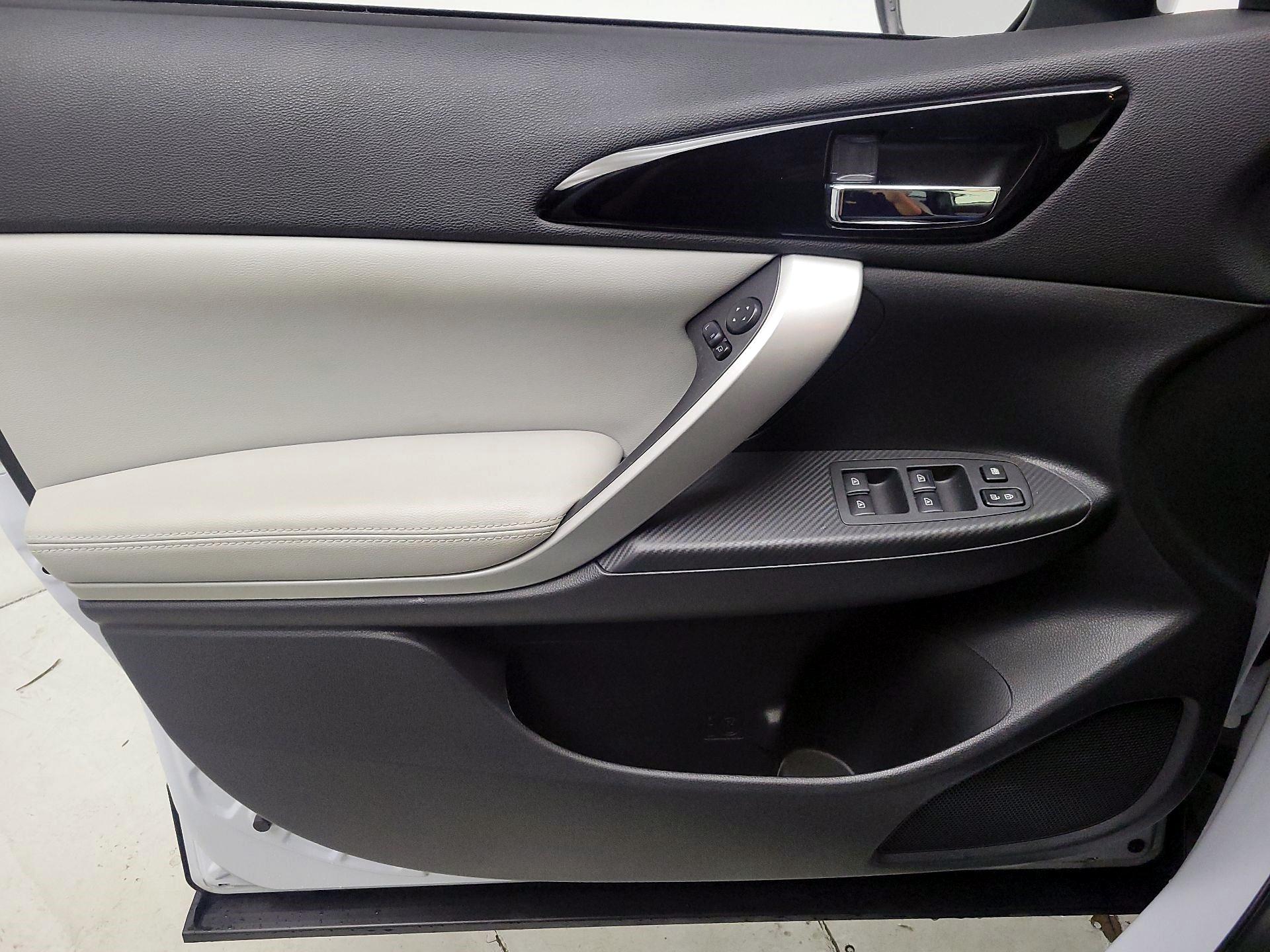 Thumbnail: 2023 Mitsubishi Eclipse Cross - 12