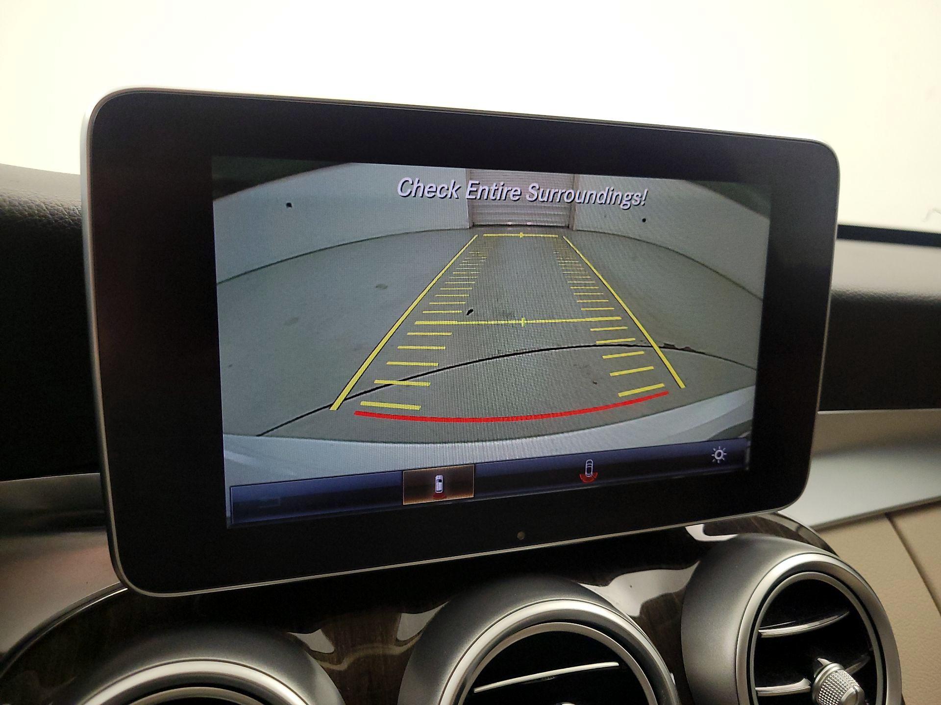 Thumbnail: 2016 Mercedes-Benz C-Class - 15