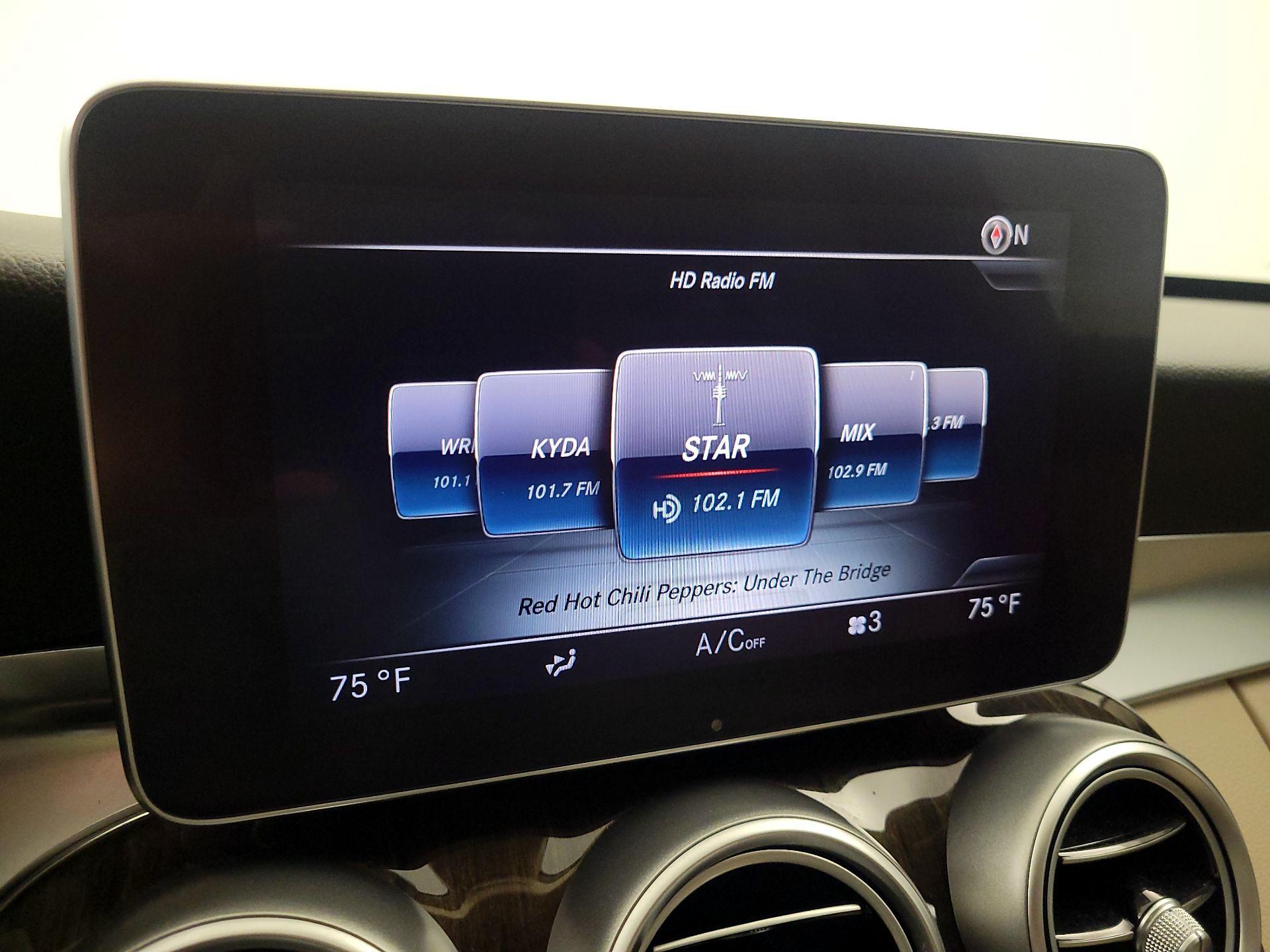 Thumbnail: 2016 Mercedes-Benz C-Class - 16