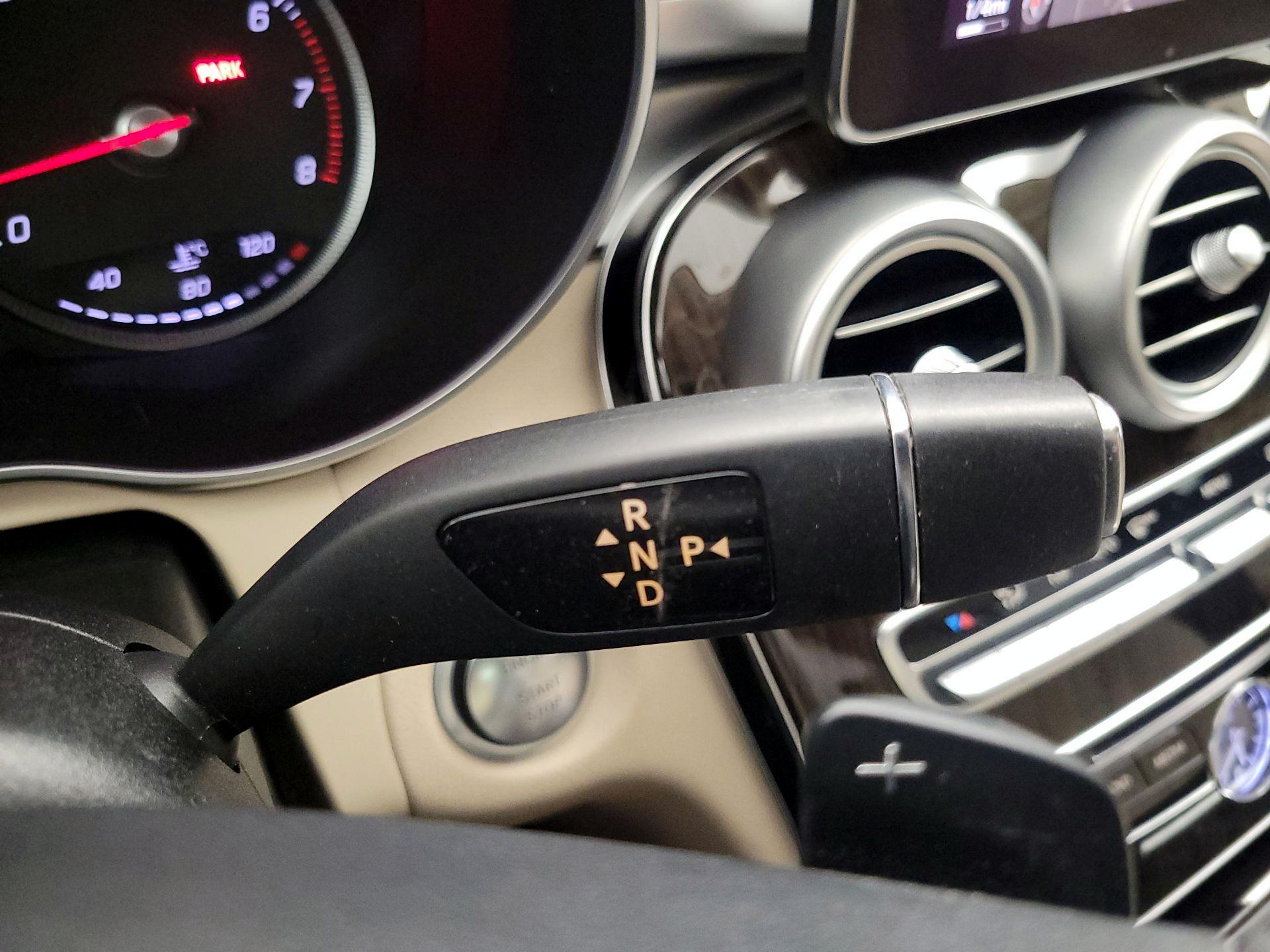 Thumbnail: 2016 Mercedes-Benz C-Class - 18