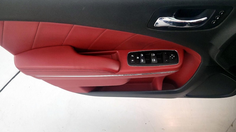 2014 Dodge Charger R/T 12