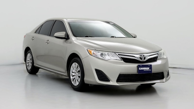 2014 Toyota Camry LE Hero Image