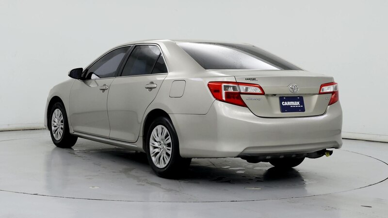 2014 Toyota Camry LE 2