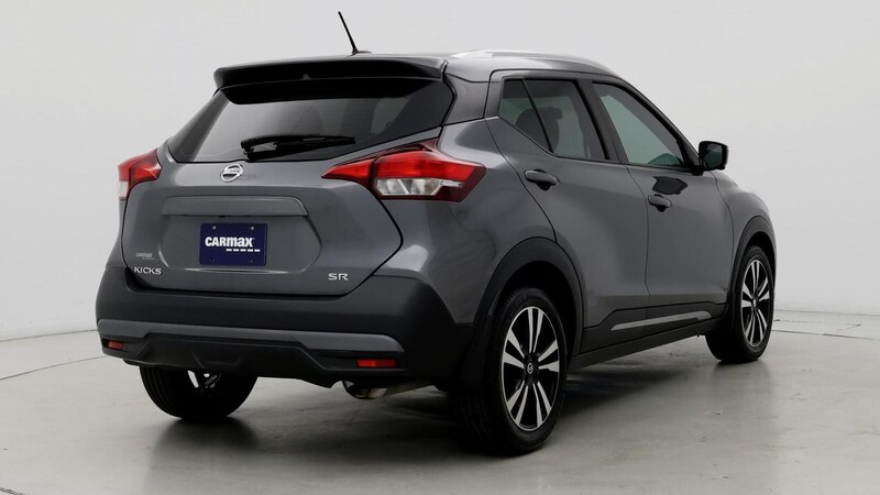 2019 Nissan Kicks SR 8