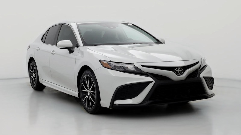 2022 Toyota Camry SE Hero Image