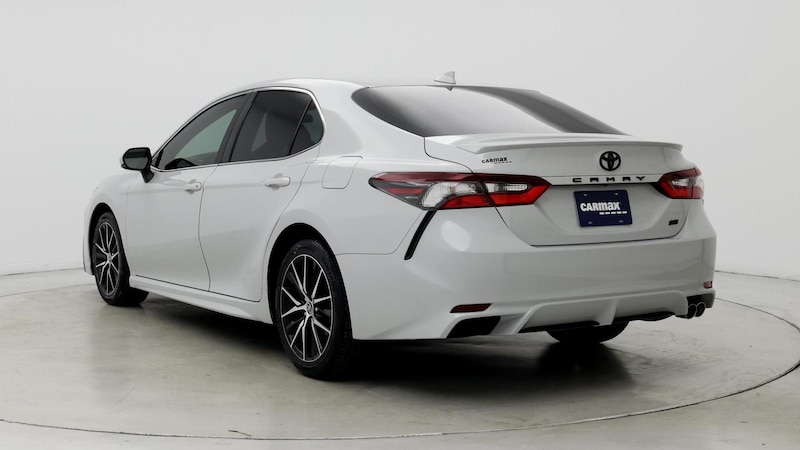 2022 Toyota Camry SE 2