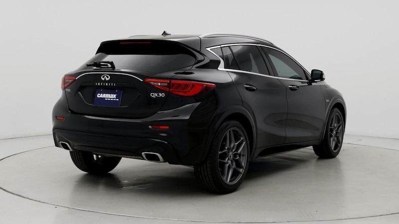 2018 INFINITI QX30 Premium 8