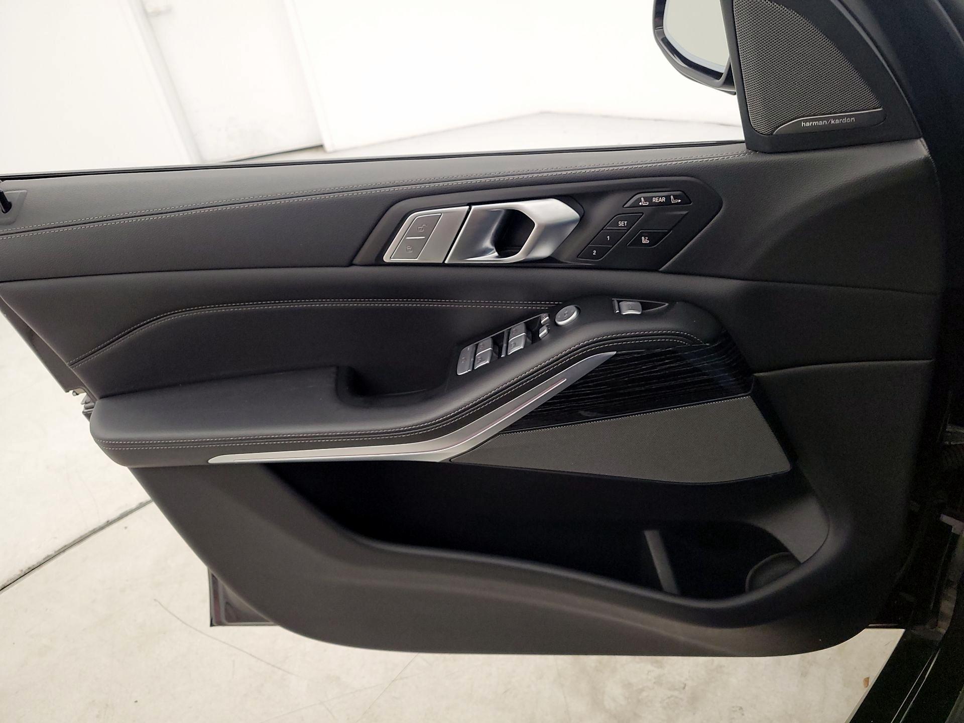 Thumbnail: 2019 BMW X7 - 12