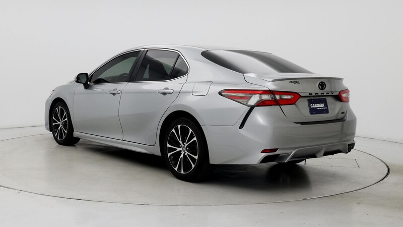 2018 Toyota Camry SE 2