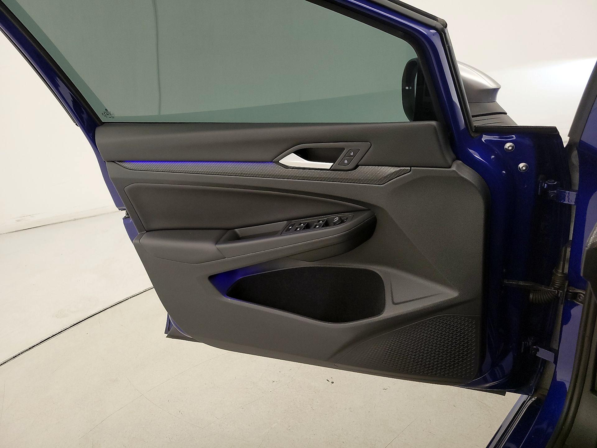 Thumbnail: 2022 Volkswagen Golf - 12