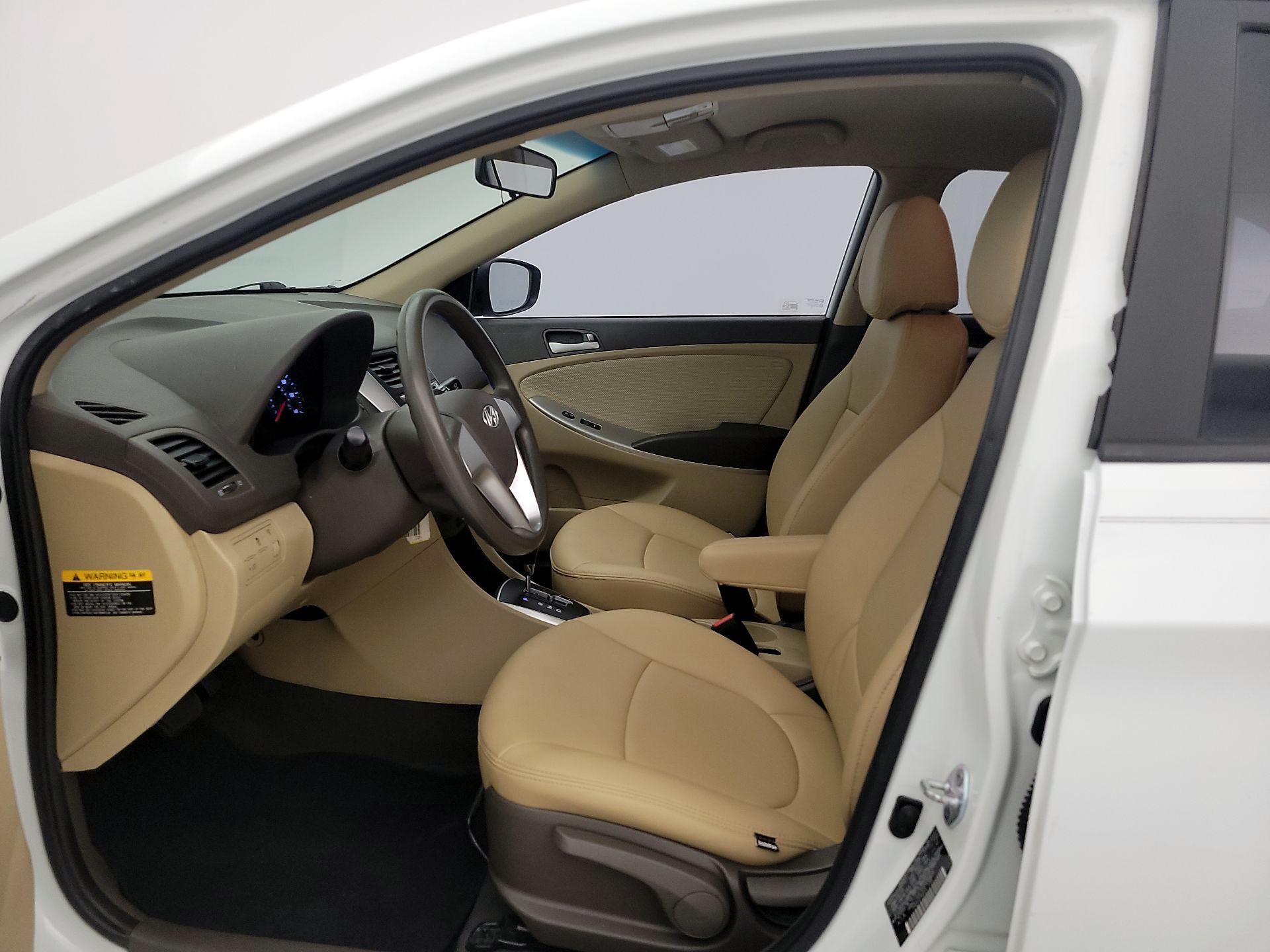 Thumbnail: 2013 Hyundai Accent - 11