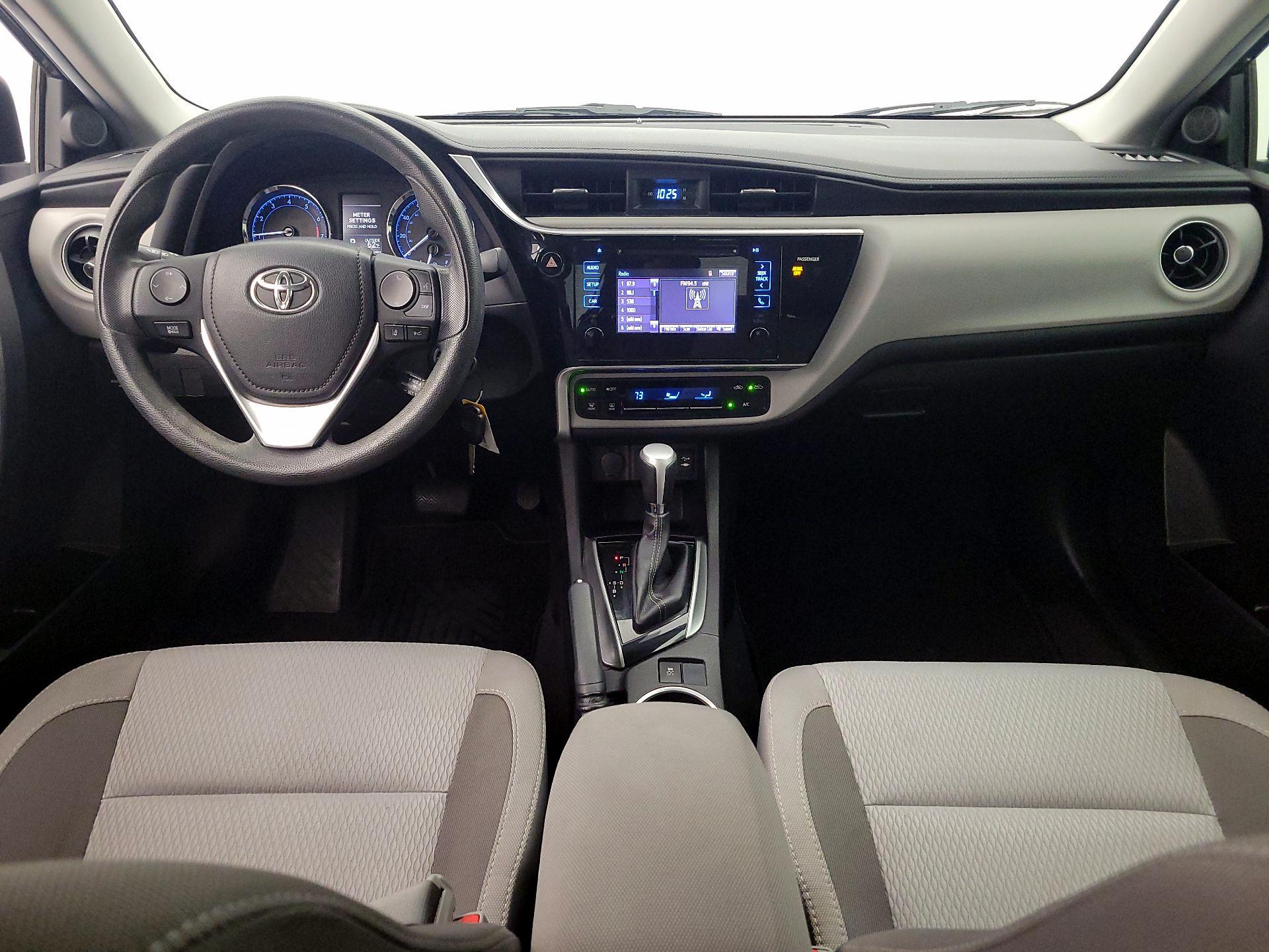 Thumbnail: 2017 Toyota Corolla - 9