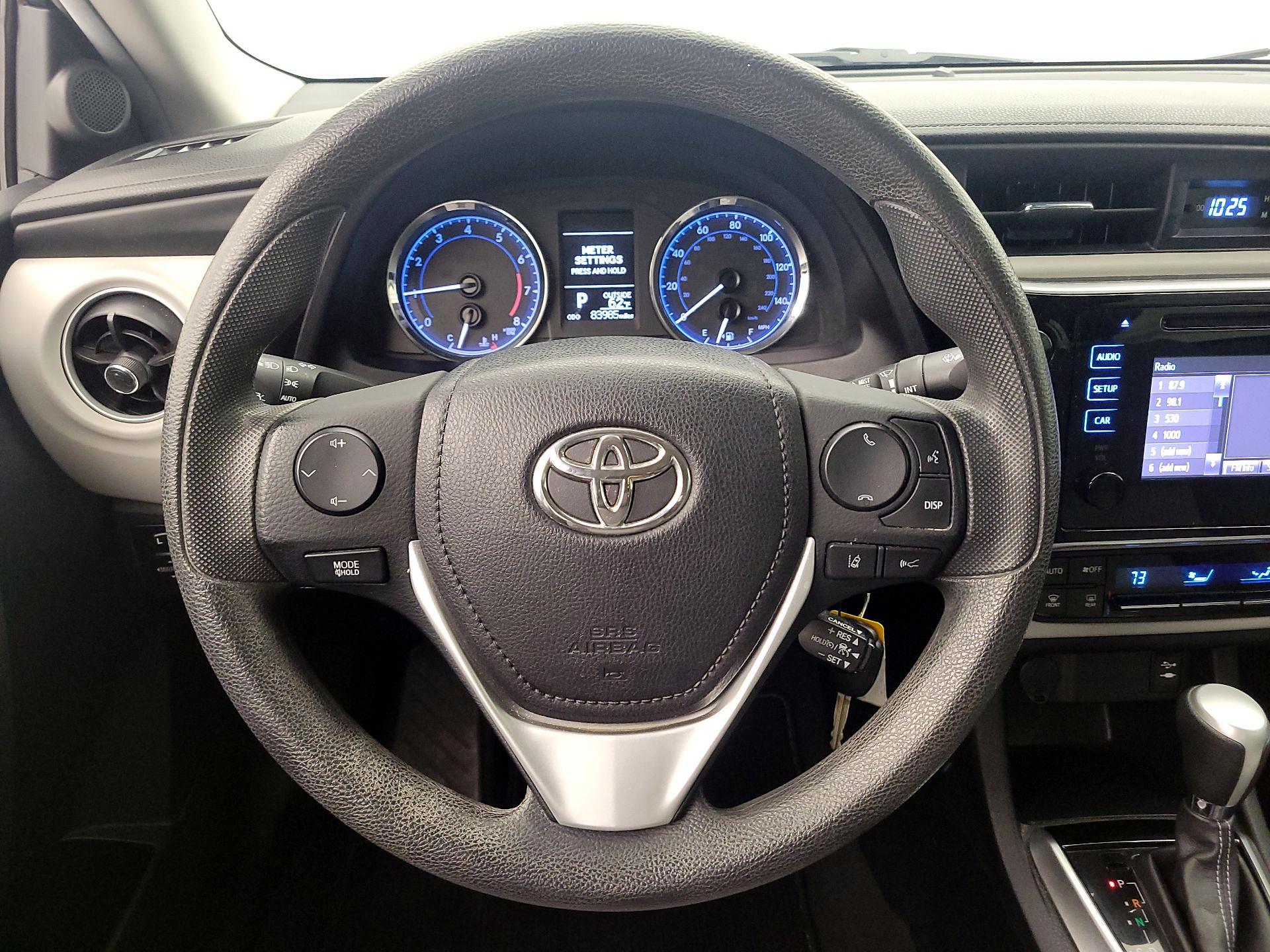 Thumbnail: 2017 Toyota Corolla - 10