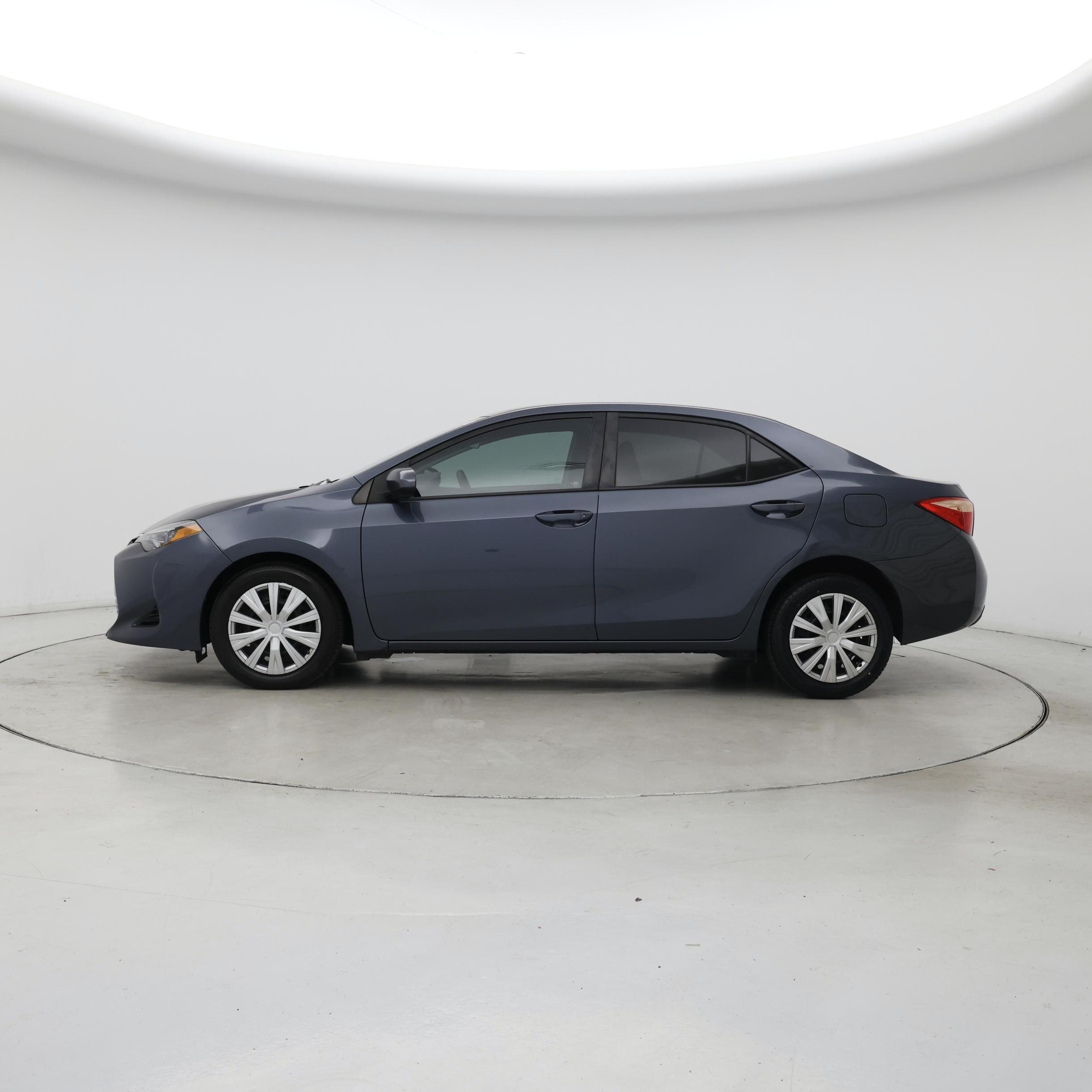 Thumbnail: 2017 Toyota Corolla - 3