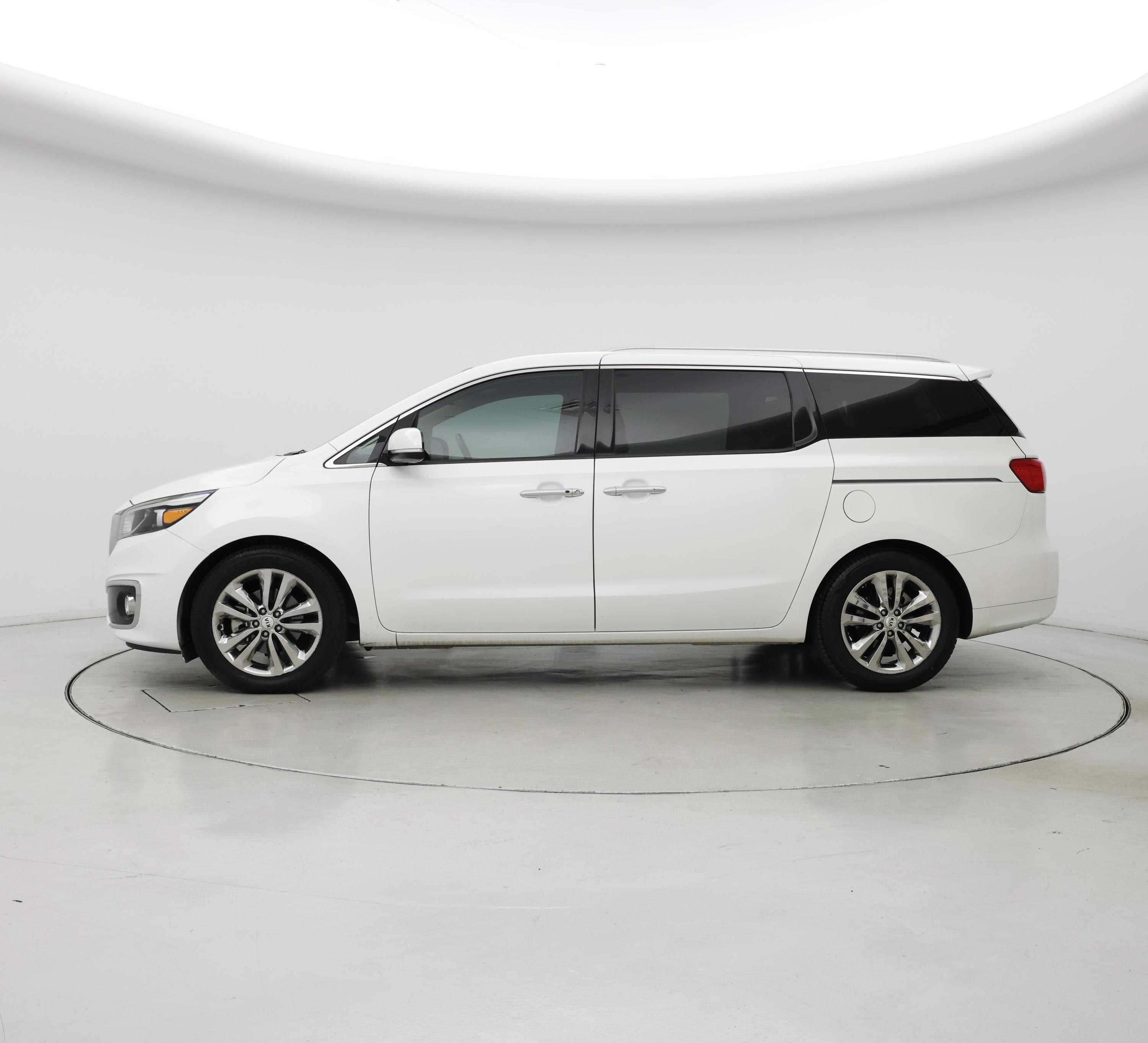 Thumbnail: 2016 Kia Sedona - 3